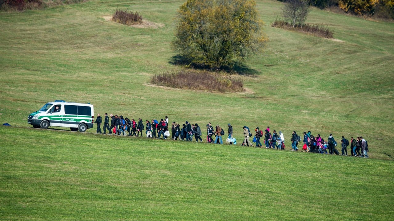 Flüchtlinge an der deutsch-österreichischen Grenze im Oktober 2015.