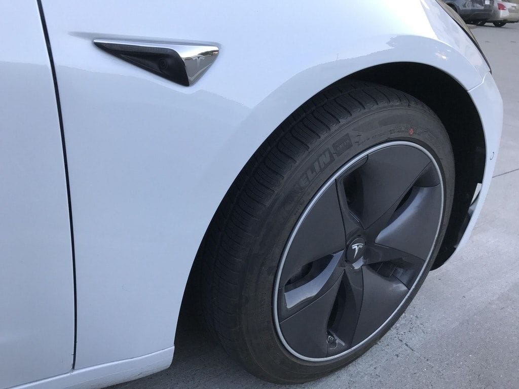 Felgen und Räder des Tesla Model 3