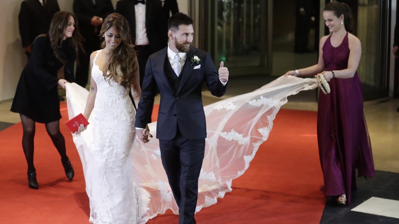 Für Lionel Messi und Antonela Roccuzzo wurde der rote Teppich ausgerollt.