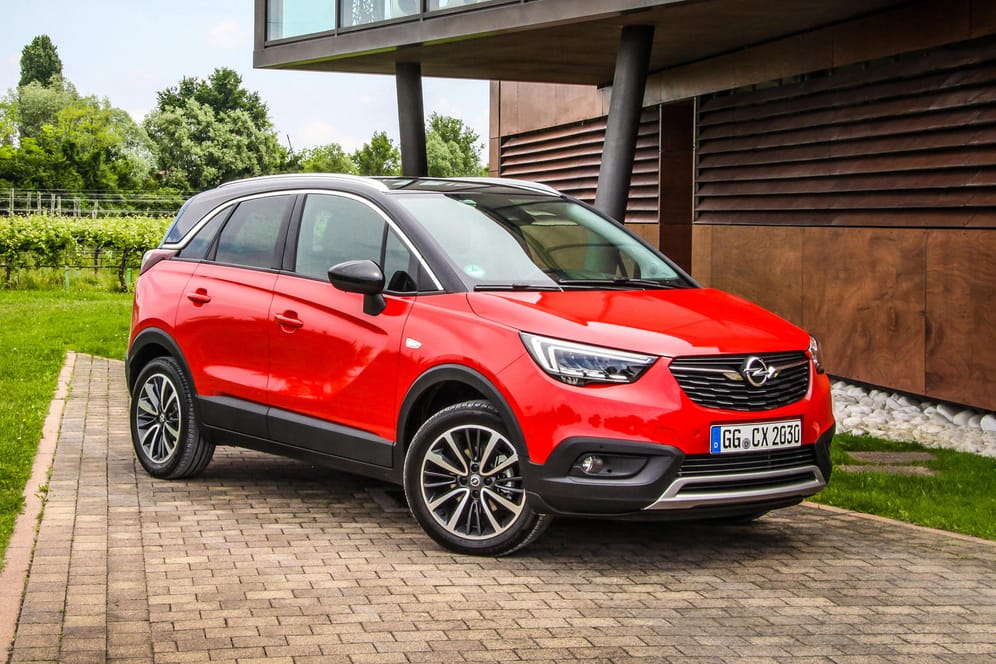 Der Crossland X von Opel will den praktischen Nutzen eines Vans mit dem angesagten Design eines SUVs verbinden.