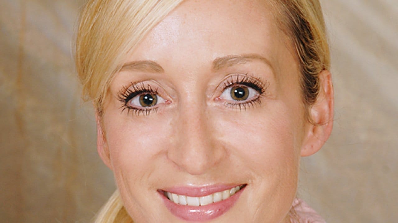 Steffi Brönner, bisher Stellvertreterin von Thüringens AfD-Landeschef Höcke, hat ihr Parteiamt niedergelegt - und übt erstmals öffentlich Kritik an Höcke.
