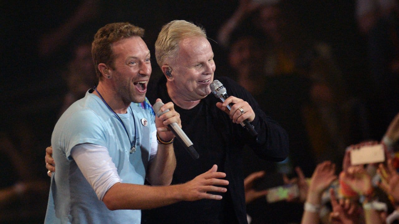 Ein Duett der Spitzenklasse: Chris Martin (l) und Herbert Grönemeyer. Ein Duett der Spitzenklasse: Chris Martin (l) und Herbert Grönemeyer.