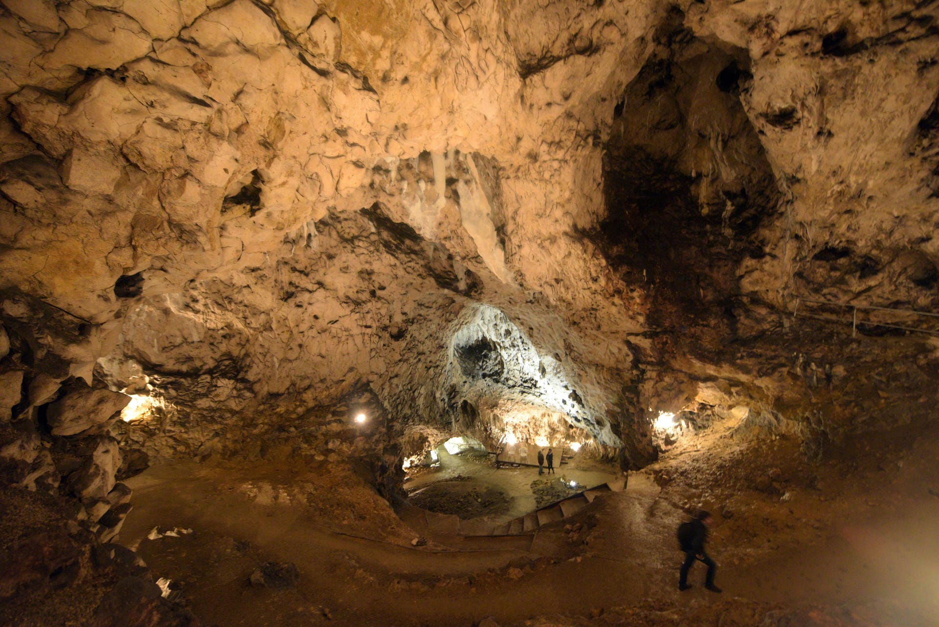 Eiszeithöhlen der Schwäbischen Alb sind Weltkulturerbe