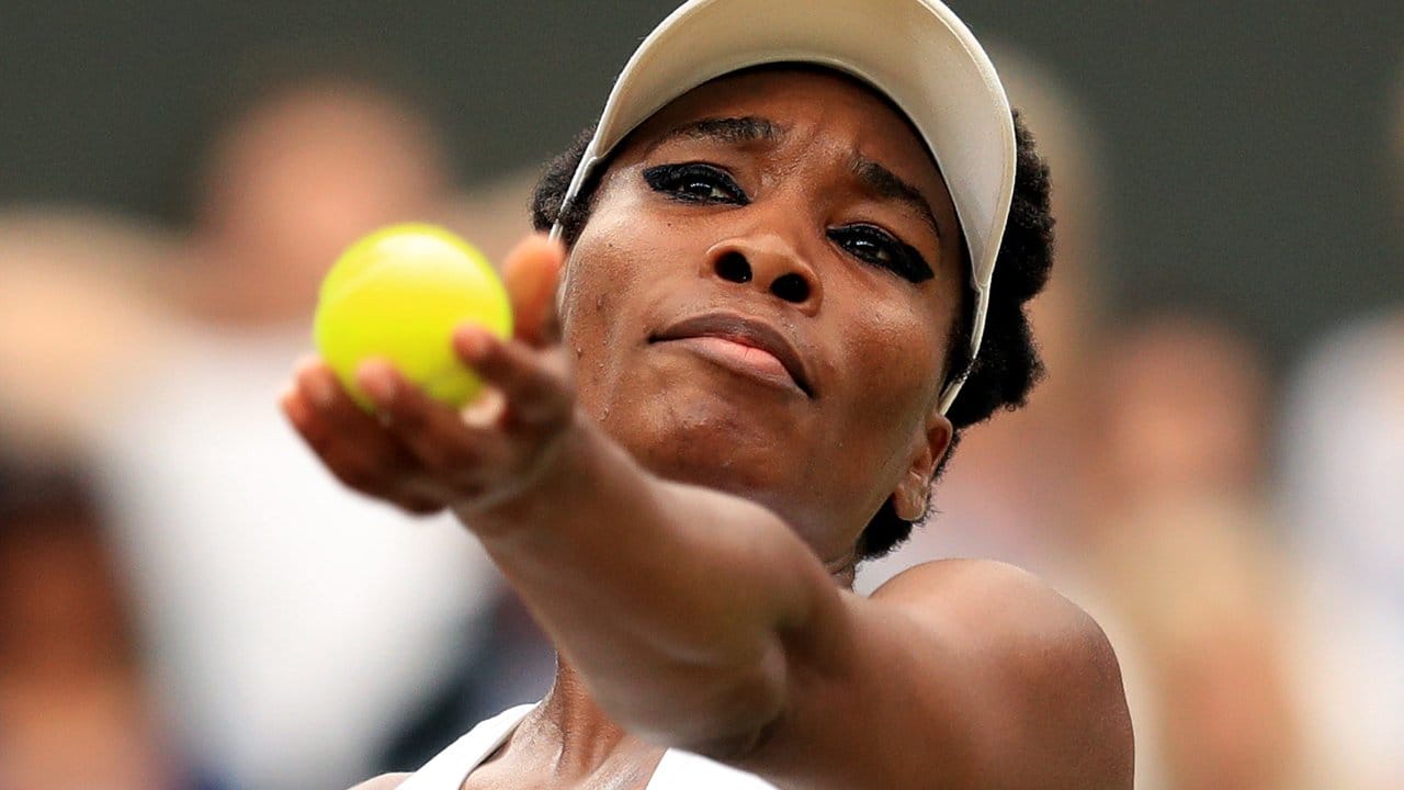 Venus Williams steht nach dem Sieg in ihrem 100.
