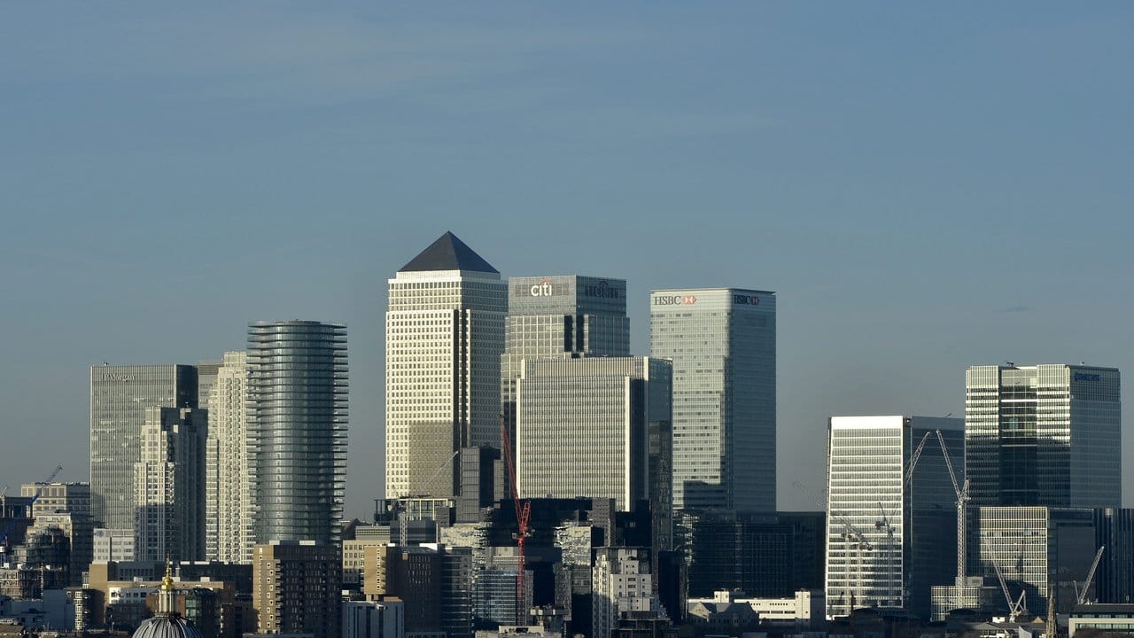 Finanz- und Bankendistrikt "Canary Wharf" in London: Ratingagenturen rechnen derzeit wegen der Unsicherheit durch den Brexit mit einem deutlichen Dämpfer für die britische Wirtschaft.