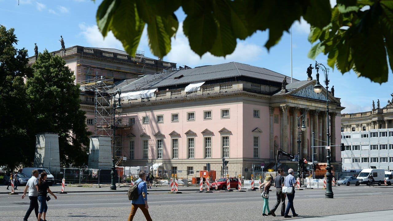 Das renovierte Gebäude der Staatsoper Unter den Linden in Berlin.