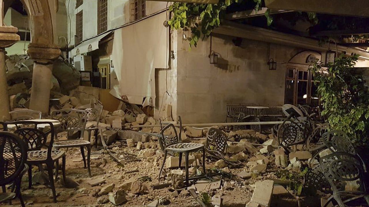 Schäden an Gebäuden auf der griechischen Ägäisinsel Kos nach dem starken Erdbeben.