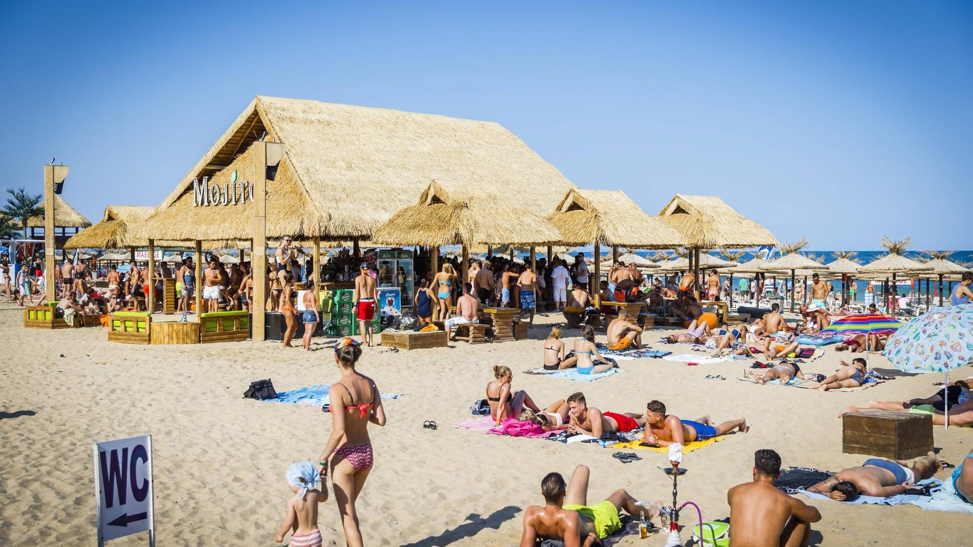 Die Mojito Bar am Goldstrand in Bulgarien ist beliebter Treffpunkt bei den Touristen.