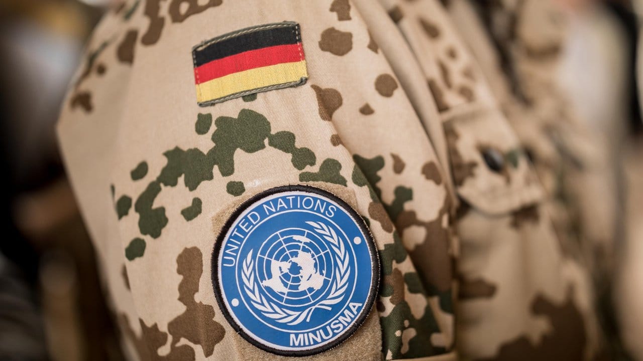 Abzeichen der Friedensmission MINUSMA auf dem Ärmel eines Bundeswehrsoldaten in Mali.