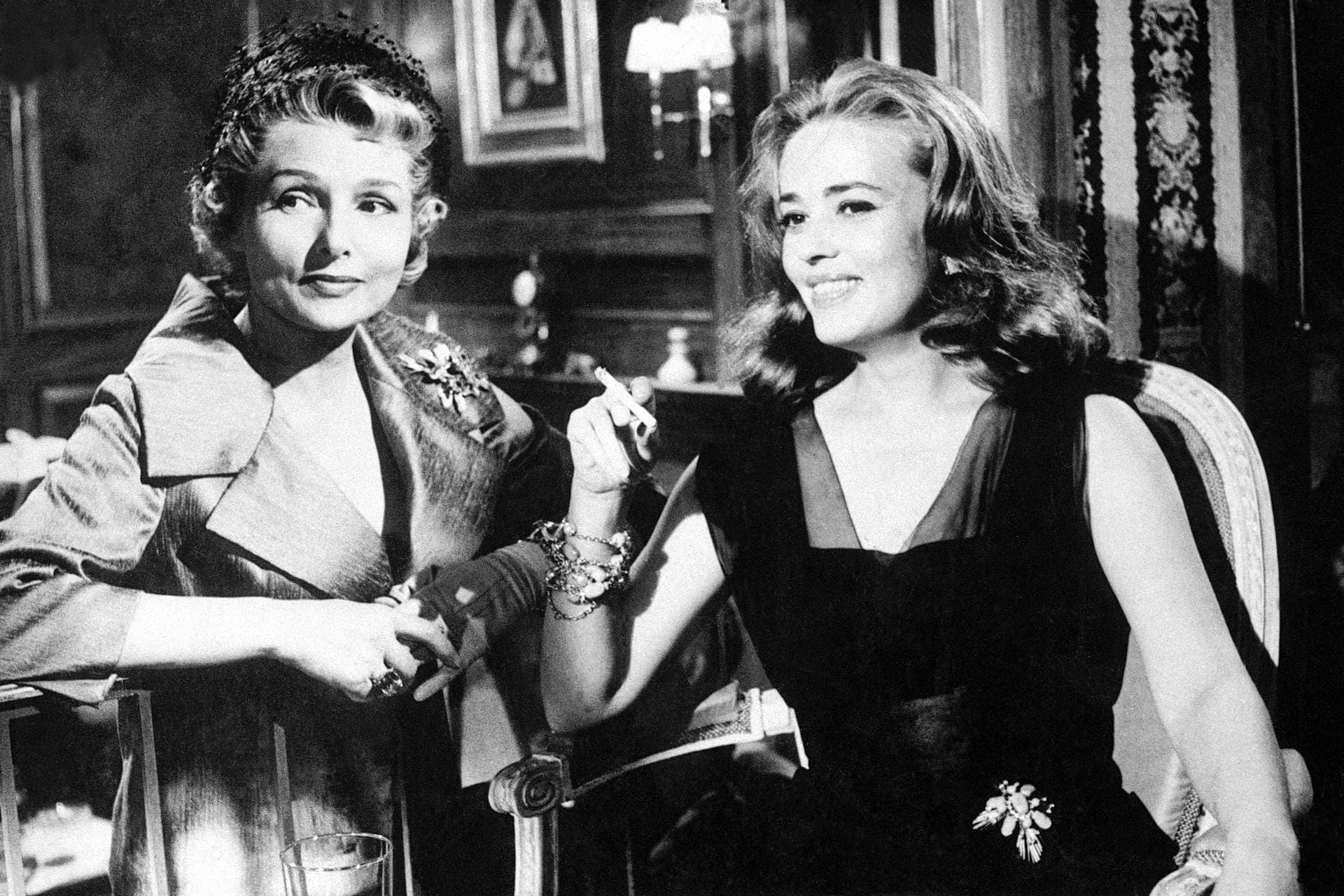 Moreaus Durchbruch in der Heimat kam 1959 mit "Gefährliche Liebschaften" von Roger Vadim. Zusammen mit Simone Renant (links im Bild) und Gérard Philipe in der Hauptrolle, der nur wenige Wochen nach Drehschluss verstarb.