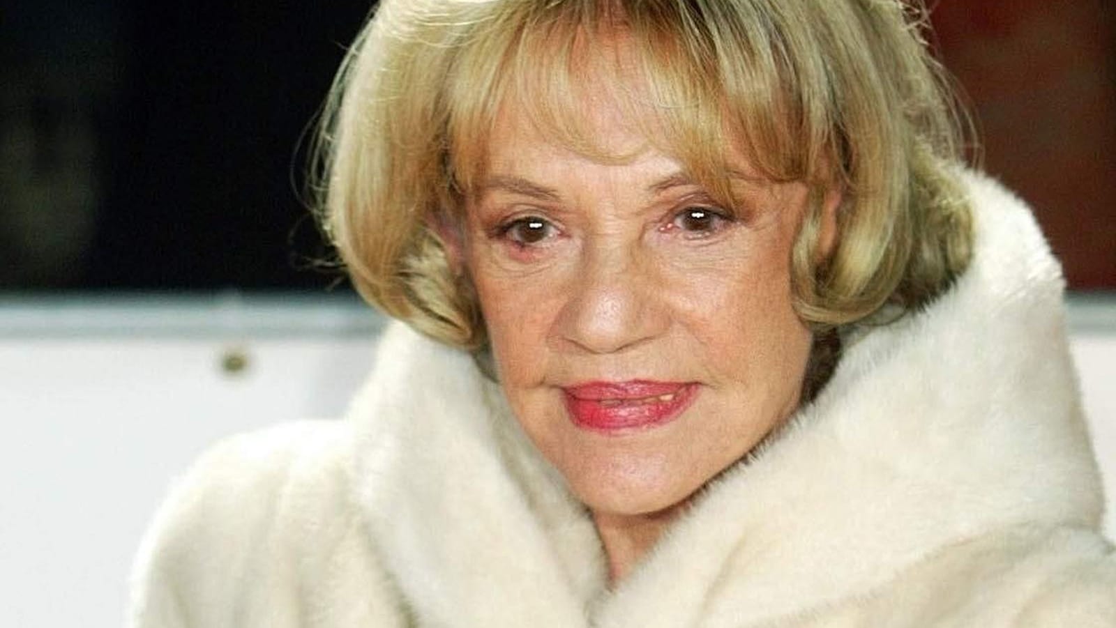 Die französische Schauspielerin Jeanne Moreau (hier 2003 bei den "European Film Awards 2003" in Berlin) ist tot. Die Schauspielerin starb im Alter von 89 Jahren, sie zählt zu den größten Stars des französischen Films.