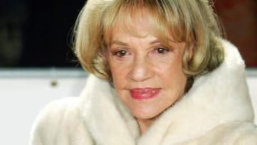 Die französische Schauspielerin Jeanne Moreau (hier 2003 bei den "European Film Awards 2003" in Berlin) ist tot. Die Schauspielerin starb im Alter von 89 Jahren, sie zählt zu den größten Stars des französischen Films.