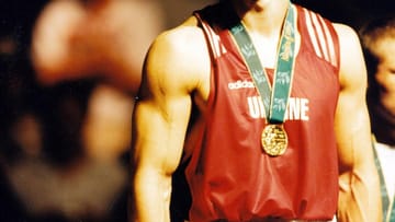 1996 gewann Wladimir Klitschko die Goldmedaille in Superschwergewicht bei den Olympischen Spielen in Atlanta. Danach wurde er Profi-Boxer und startete eine einmalige Karriere.