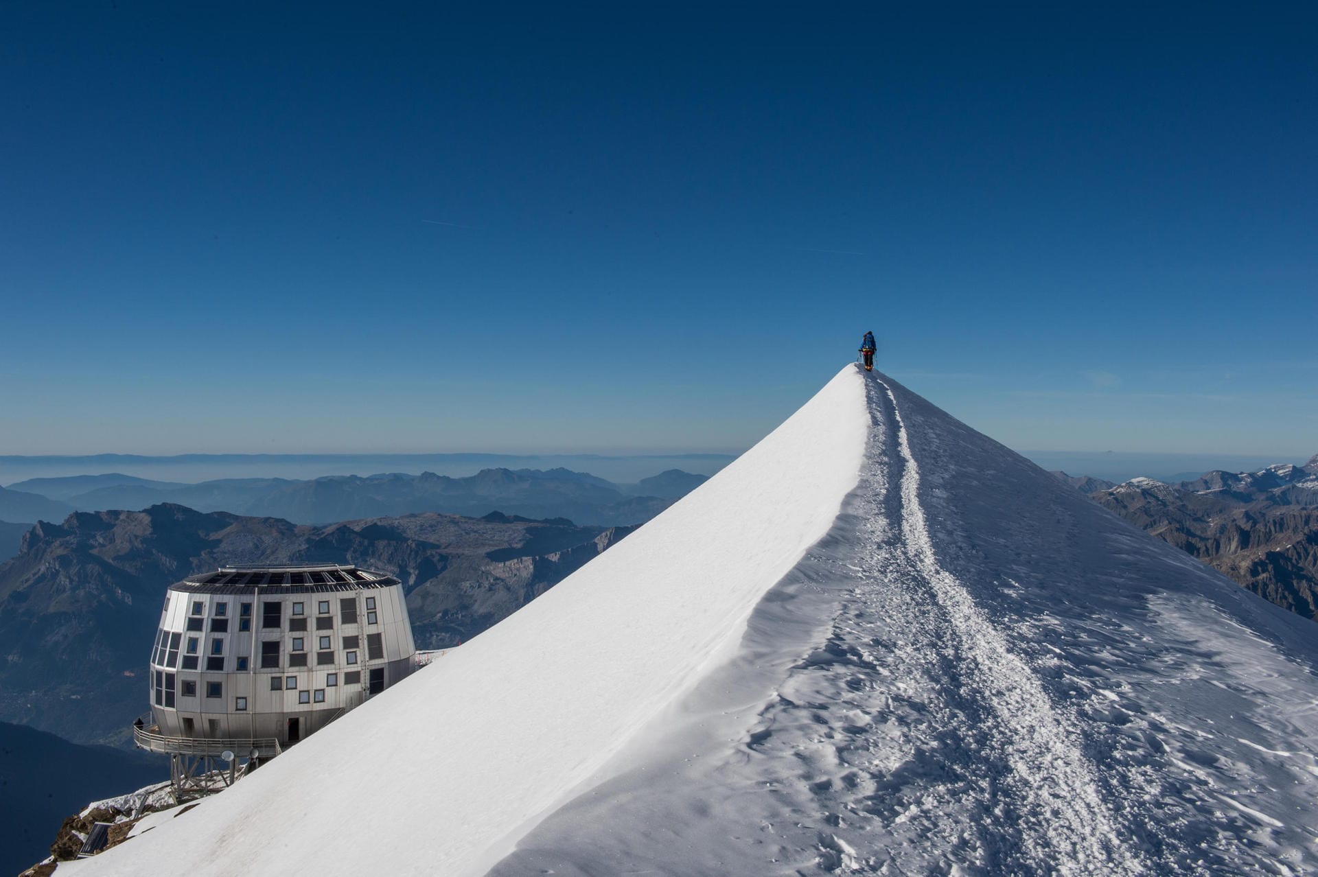 Die Gouter-Hütte am Mont Blanc liegt auf 3835 Metern Höhe.