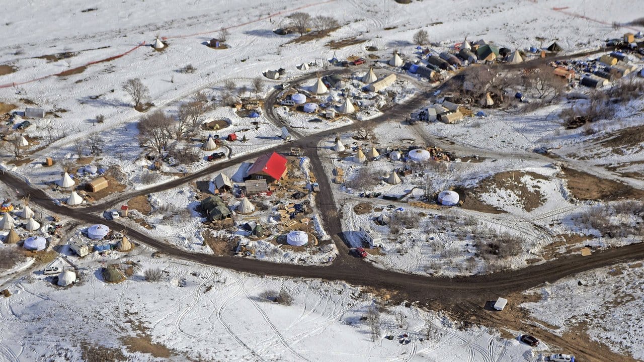 Luftaufnahme des Sacred Stones Camp im Indianerreservat der Sioux in North Dakota. Luftaufnahme des Sacred Stones Camp im Indianerreservat der Sioux in North Dakota.