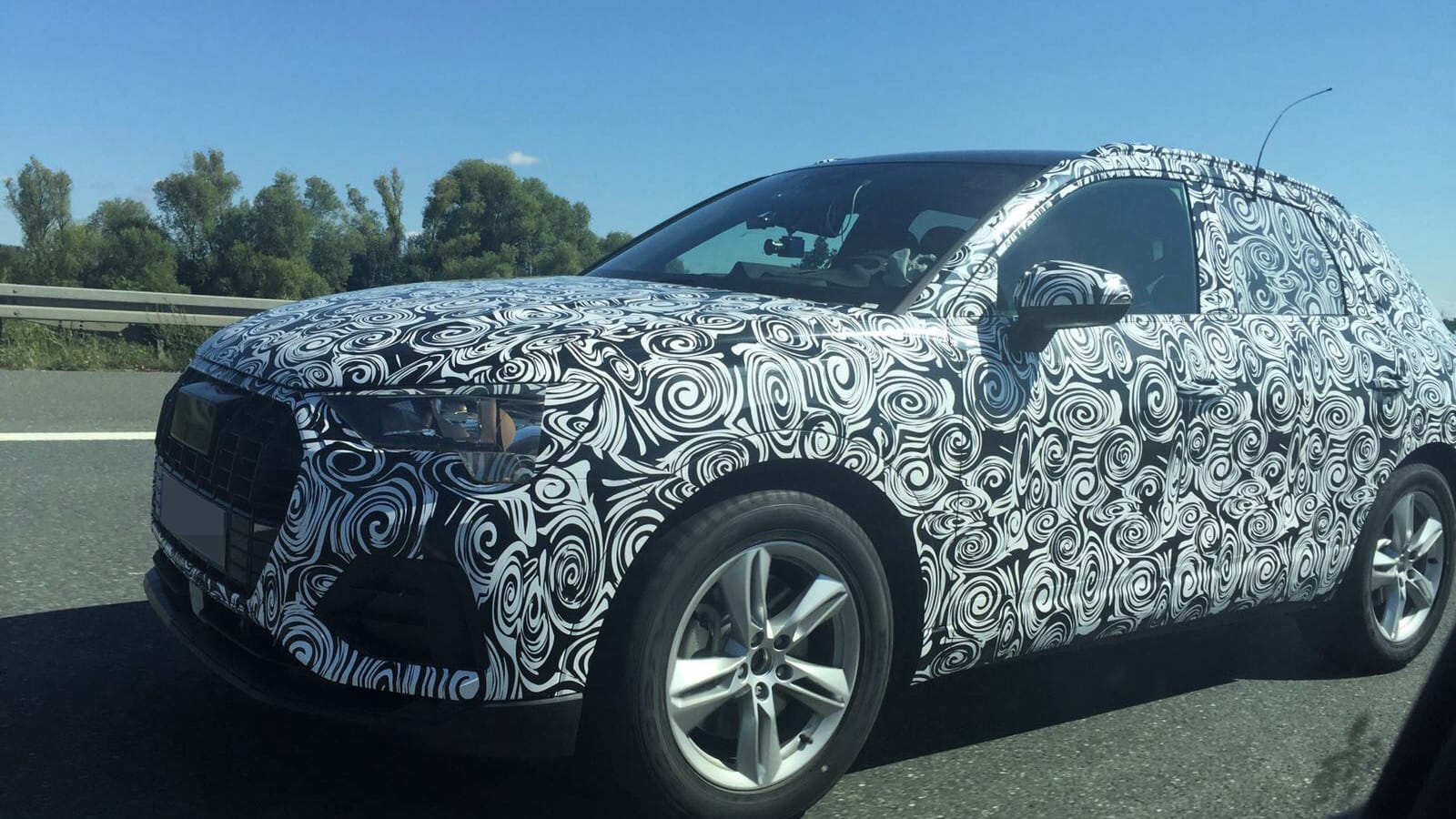 Erste Erlkönige des Audi Q3