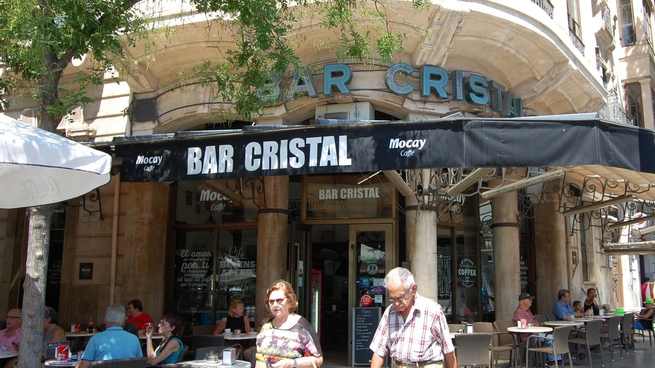 Auch die Bar Cristal an der Placa d'Espanya in Palma de Mallorca muss wegen des Immobilien-Booms schließen.