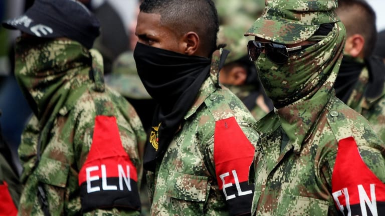 Nachdem die die linke Guerillaorganisation Farc es getan hat, will in Kolumbien jetzt auch die kleinere Rebellengruppe ELN einen Waffenstillstand mit den Sicherheitskräften schließen.