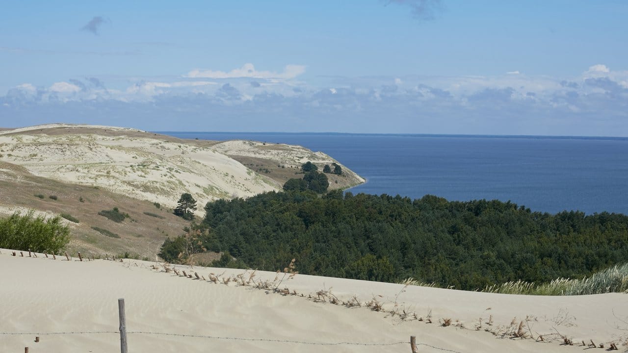 Ausblick auf das Kurische Haff, das dem Schriftsteller Thomas Mann Inspiration und Ruhepol gleichermaßen war.