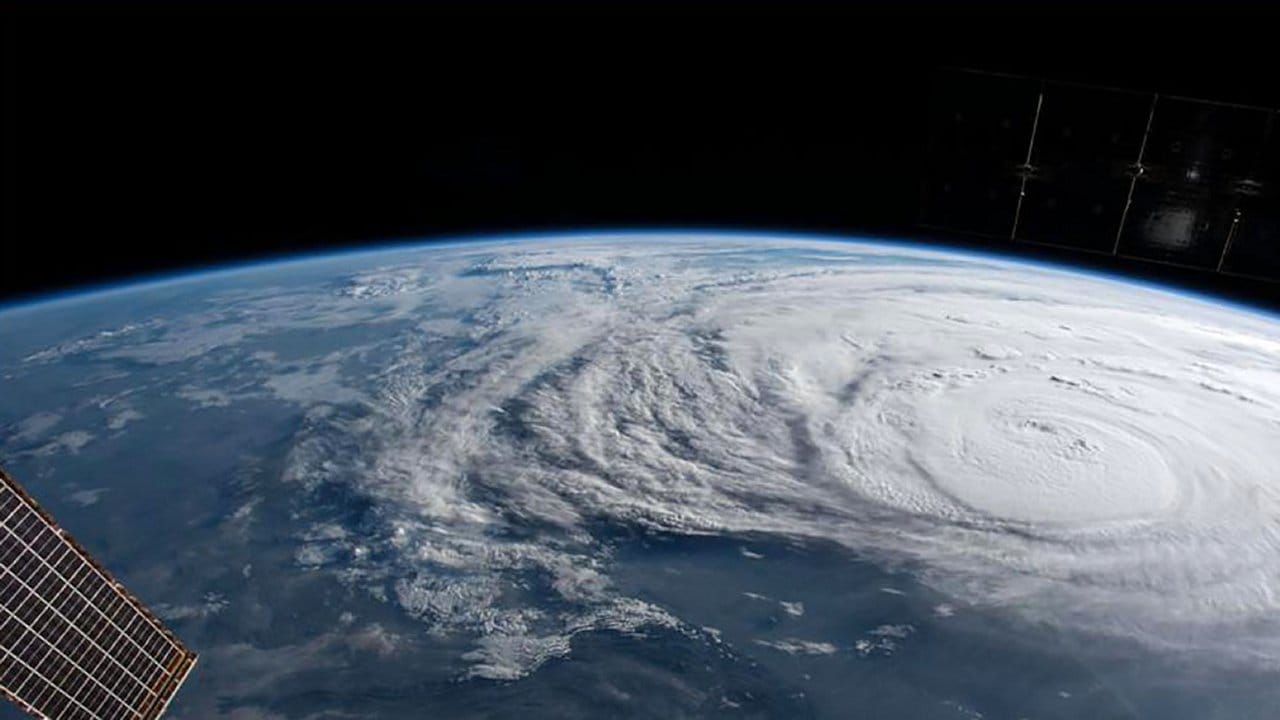 Blick von der Internationalen Raumstation (ISS) auf den Hurrikan "Harvey".
