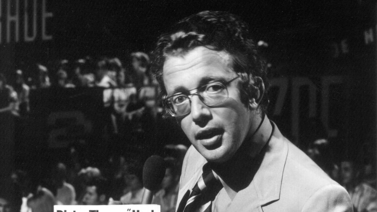 ARCHIV - Dieter Thomas Heck moderierte die beim deutschen Publikum sehr beliebte Sendung "Hitparade". ARCHIV - Dieter Thomas Heck moderierte die beim deutschen Publikum sehr beliebte Sendung "Hitparade".