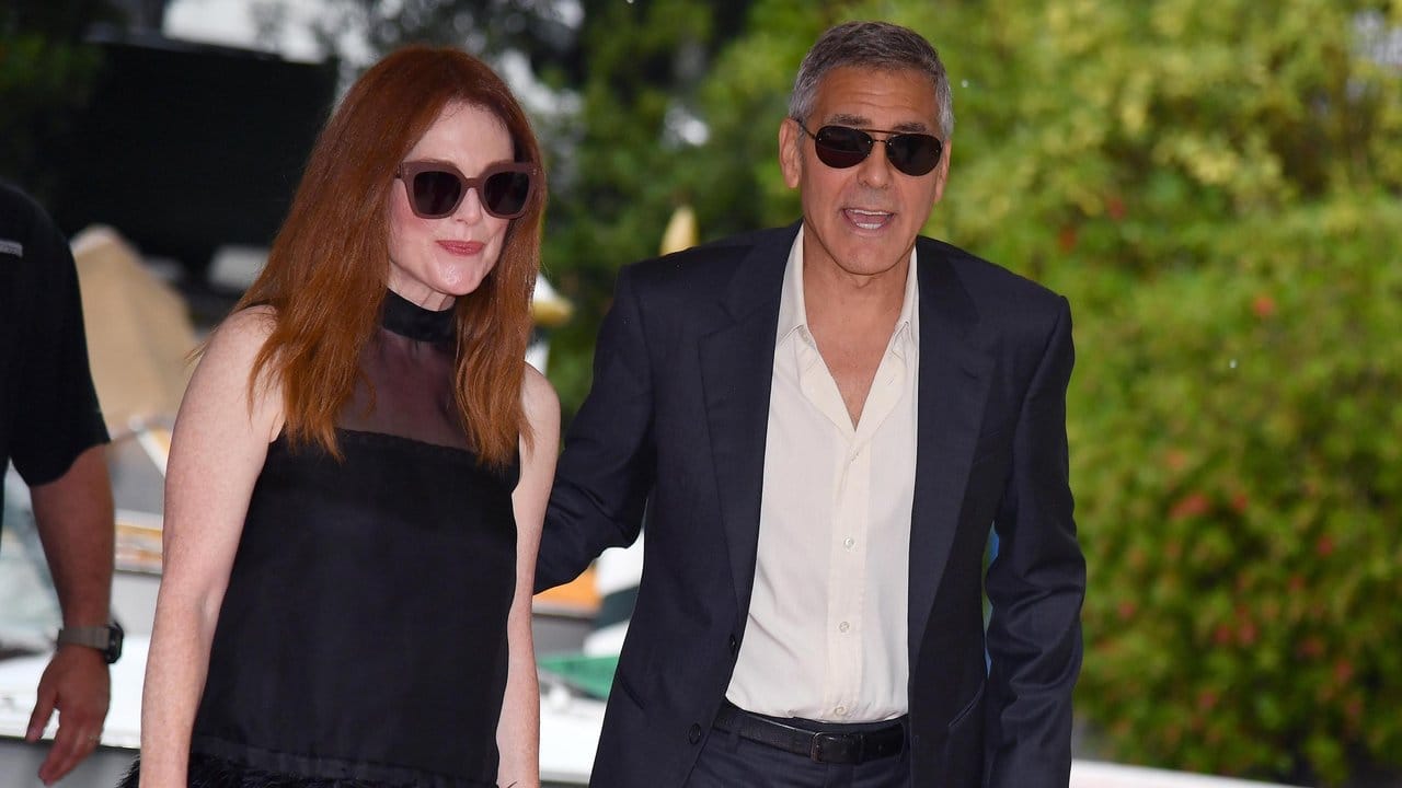 Ankunft auf dem Lido: George Clooney und Julianne Moore. Ankunft auf dem Lido: George Clooney und Julianne Moore.