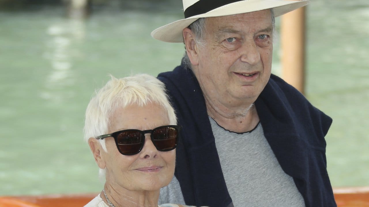 In Stephen Frears' neuem Film ist Judi Dench in der Rolle von Königin Victoria zu sehen. In Stephen Frears' neuem Film ist Judi Dench in der Rolle von Königin Victoria zu sehen.