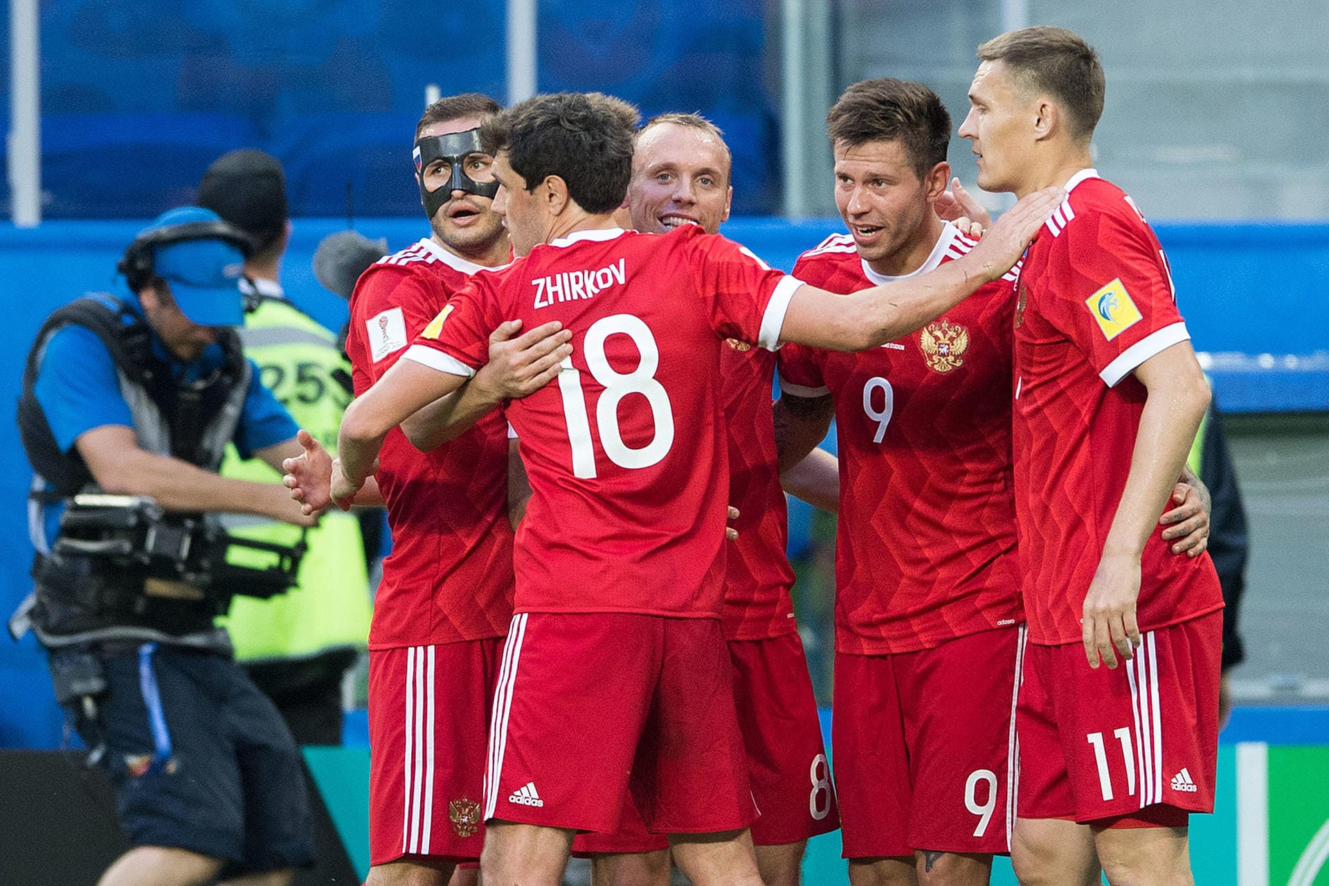 Russland ist als Gastgeber automatisch qualifiziert. Bis zum WM-Auftakt absolviert die "Sbornaja" nur Freundschaftsspiele. Außerdem nahm sie am Confed-Cup teil, scheiterte dort jedoch in der Vorrunde.