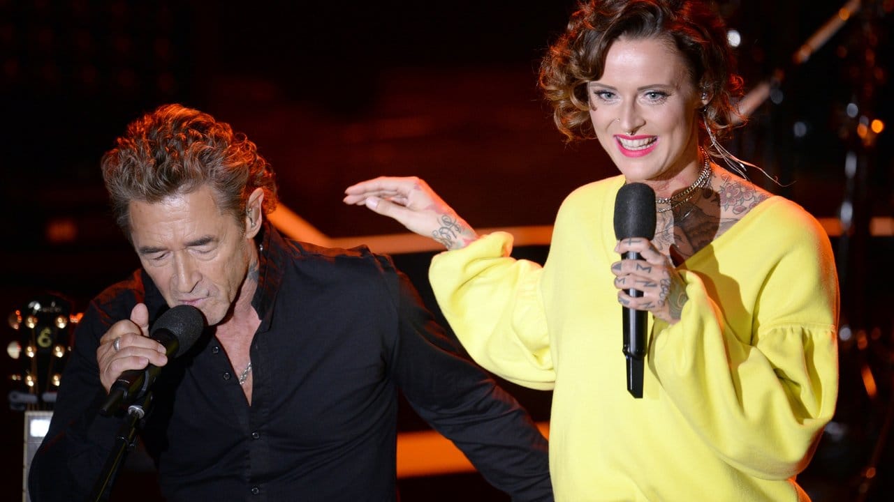 Im Duett: Peter Maffay und Jennifer Rostock.