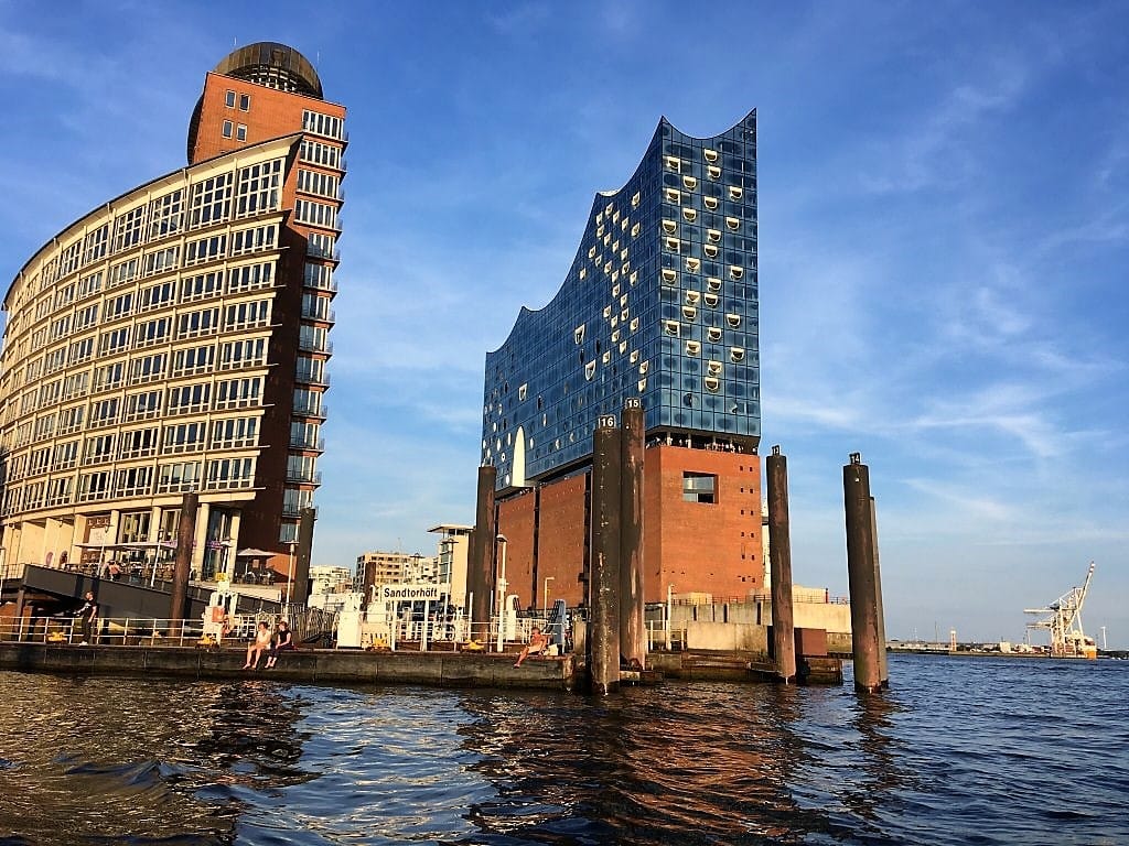 Die Elbphilharmonie entwickelt sich zum neuen Wahrzeichen von Hamburg.