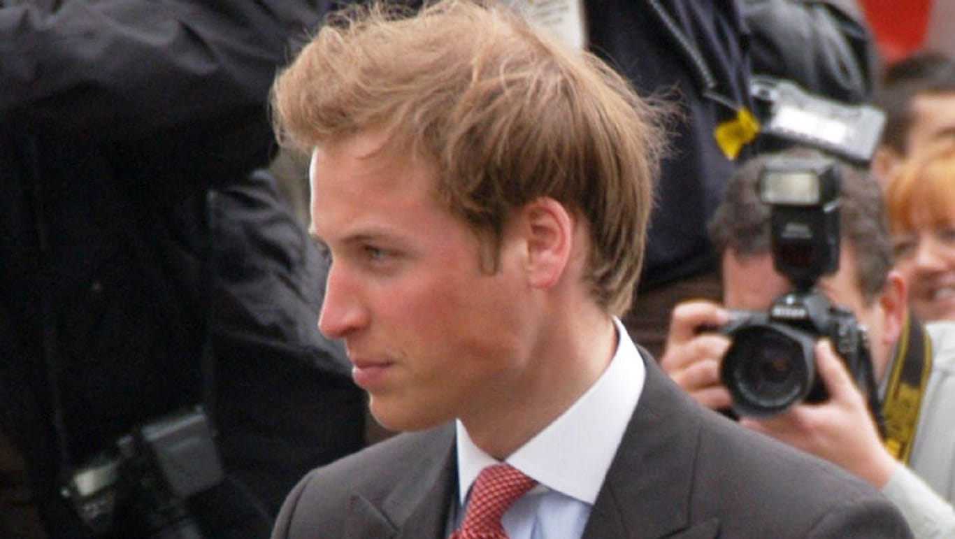 Die Zeiten von Prinz William mit so einer Haarpracht sind vorbei.