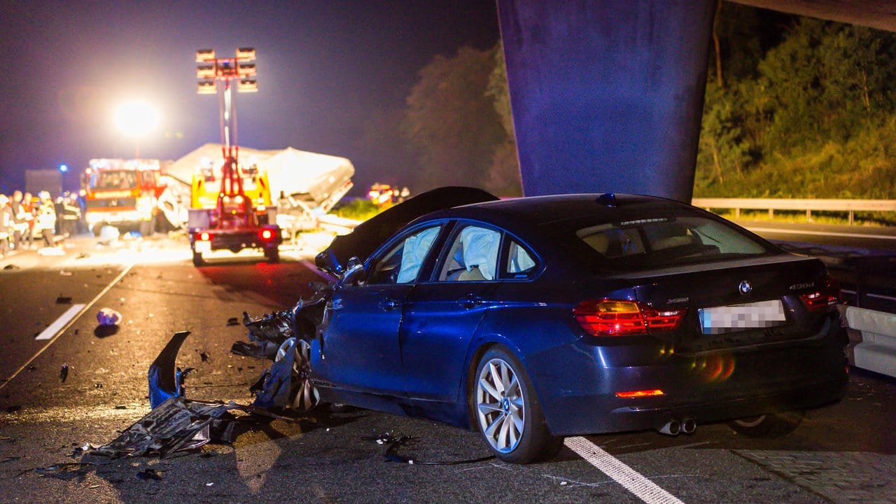 Drei Menschen starben durch das katastrophale Wendemanöver auf der A67.