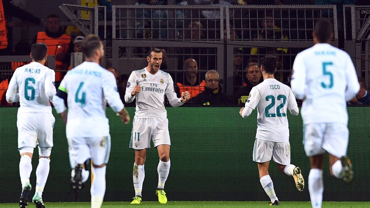 Real Madrids Gareth Bale (M) traf zum 1:0 für die Spanier.