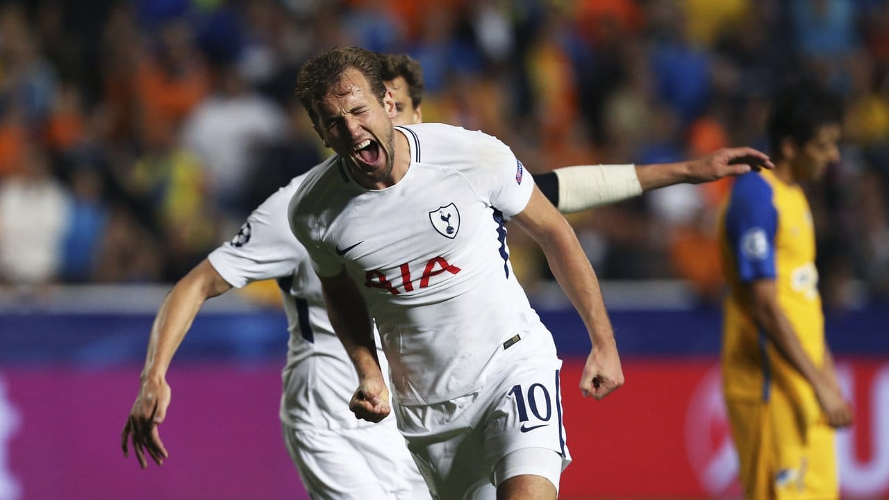 Tottenhams Harry Kane erzielte alle drei Tore gegen APOEL Nikosia.