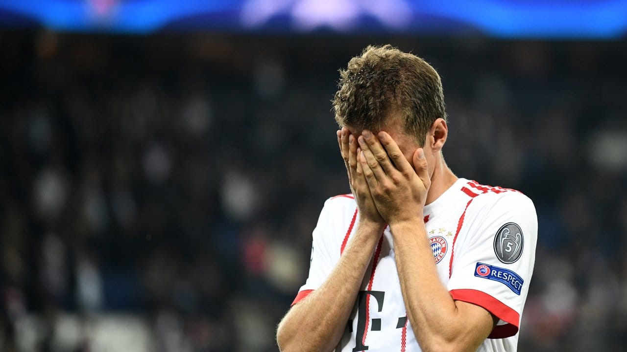 Debakel: Thomas Müller reagiert nach der Niederlage. Debakel: Thomas Müller reagiert nach der Niederlage.