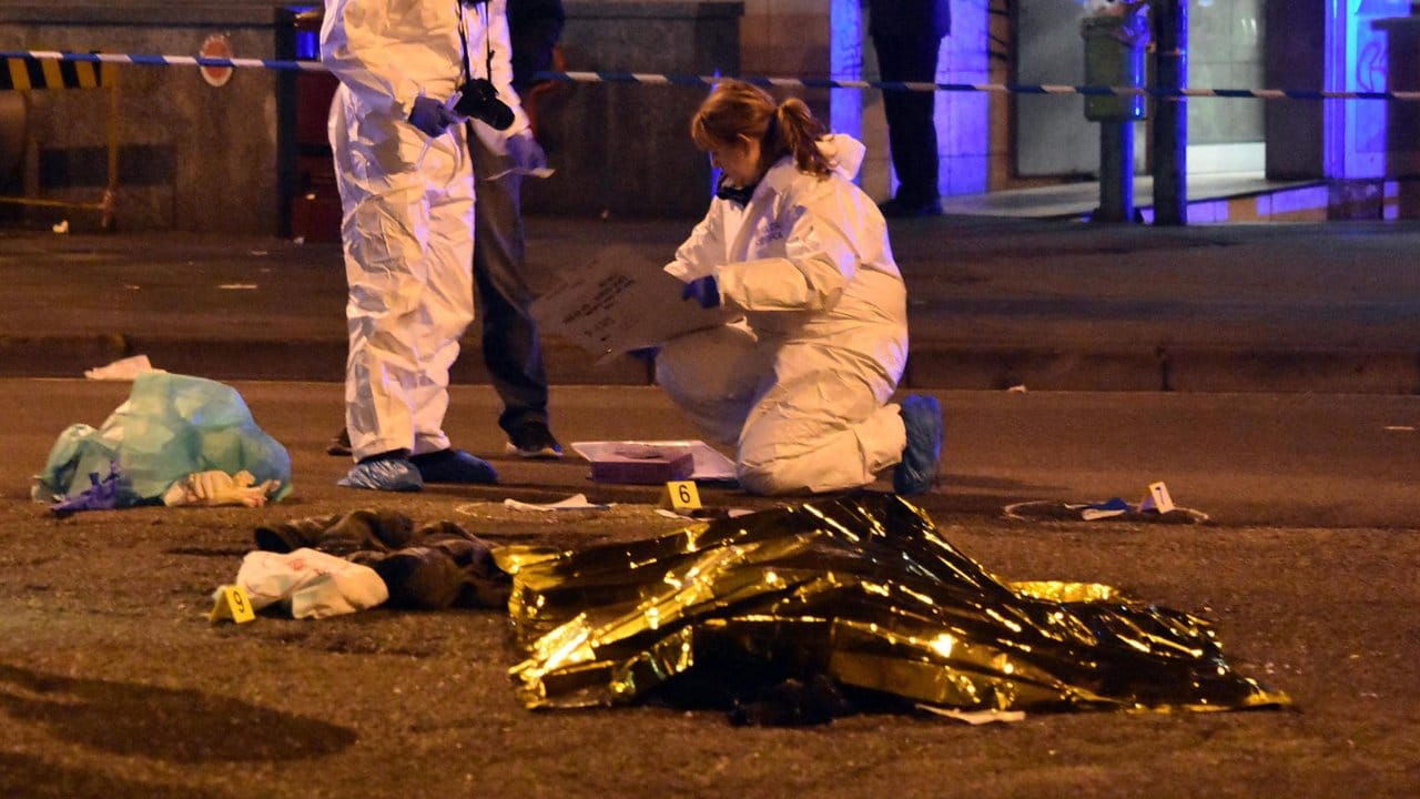 Amris Ende in Mailand: Ermittler untersuchen den Ort der Schießerei, bei der der Attentäter umkam.