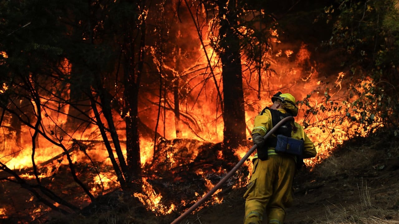 Brandherd in Calistoga: Die Zahl der Toten bei den verheerenden Bränden in Nordkalifornien steigt weiter. Brandherd in Calistoga: Die Zahl der Toten bei den verheerenden Bränden in Nordkalifornien steigt weiter.