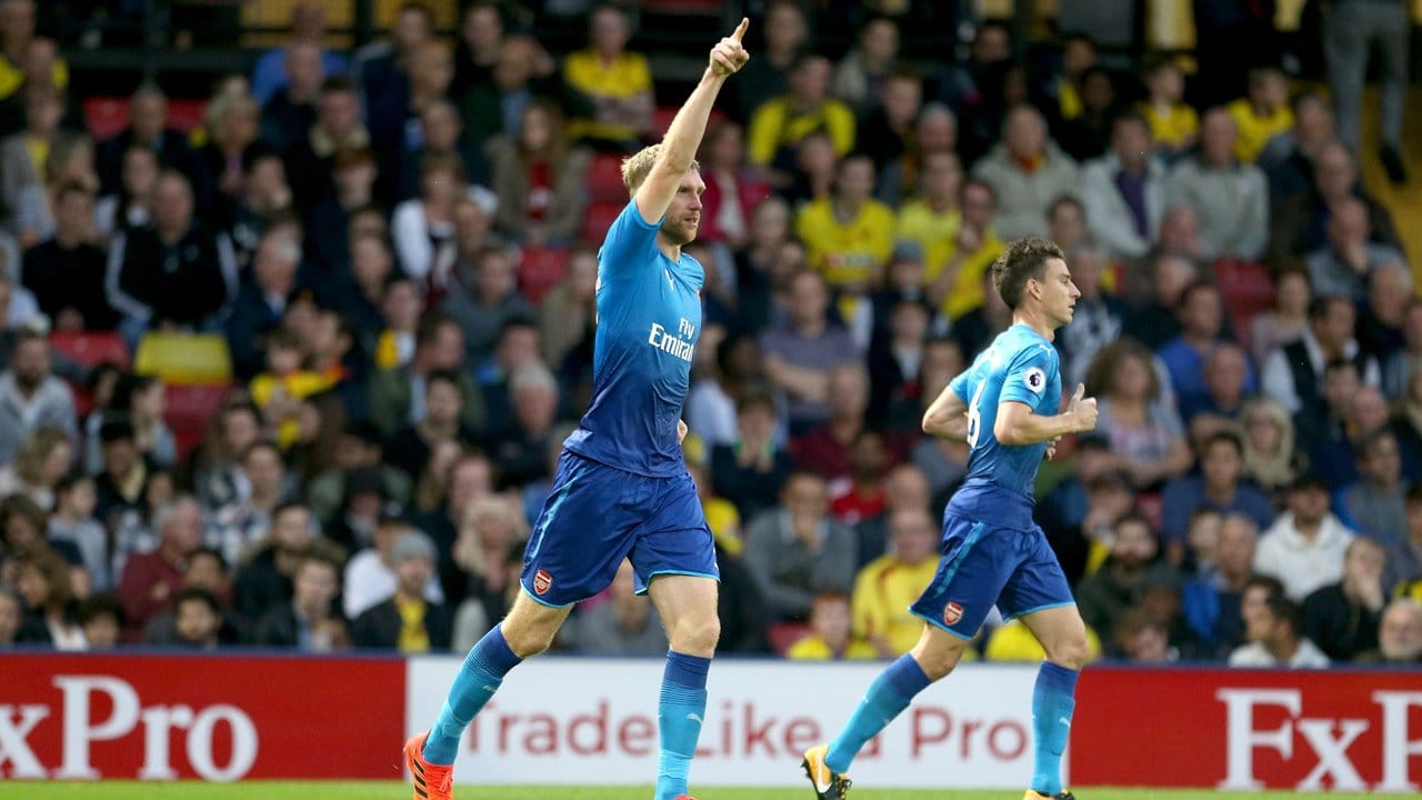 Seltenes Bild: Arsenals Per Mertesacker jubelt über seinen Treffer zum 1:0 beim FC Watford.