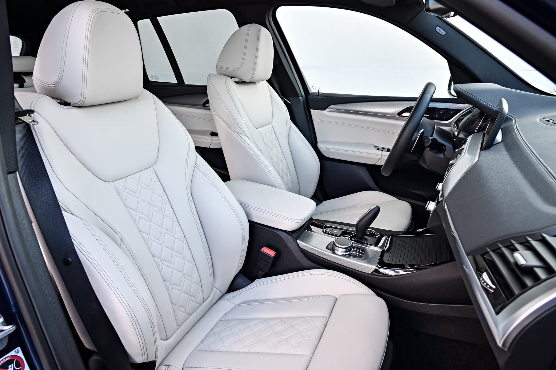 Falls es im BMW X3 mal müffeln sollte, kann man den Innenraum nun auch elektronisch beduften.
