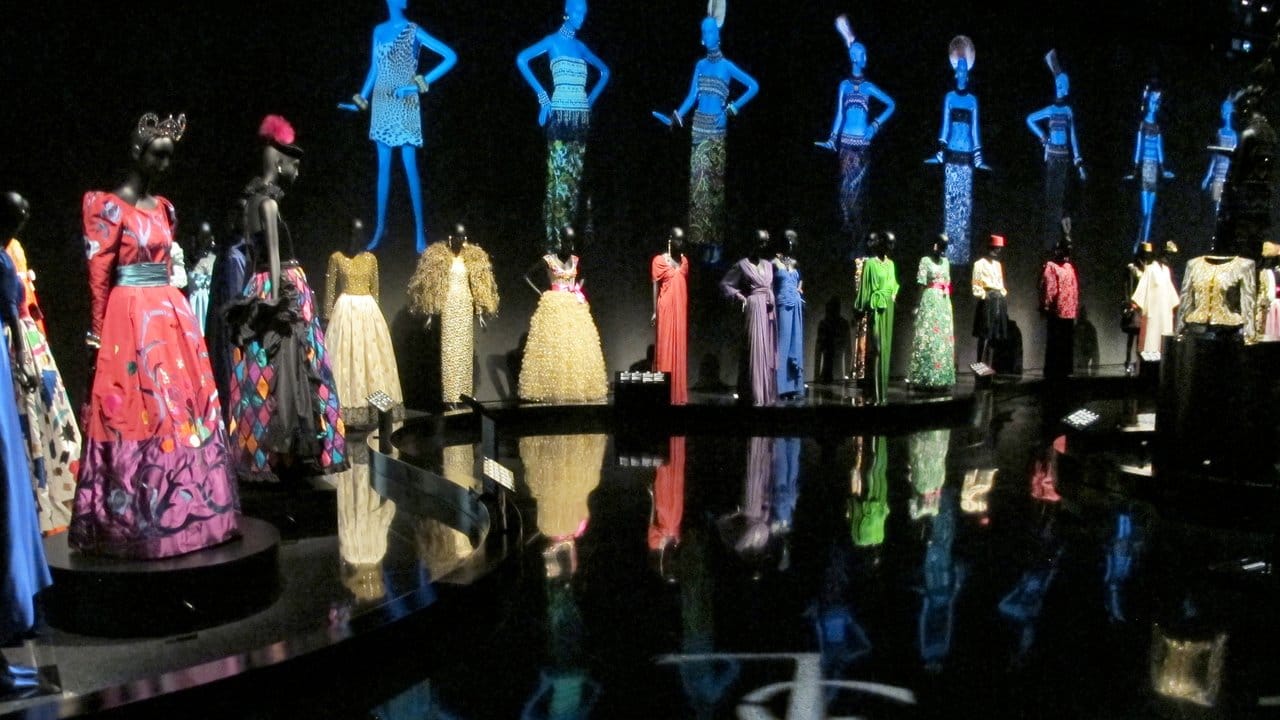 Haute-Couture-Kreationen des französischen Modeschöpfers Yves Saint Laurent.