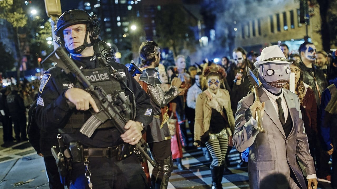 Der Attentäter soll sich für den Tag der New Yorker Halloween-Parade entschieden haben, um möglichst viele Menschen zu töten. Der Attentäter soll sich für den Tag der New Yorker Halloween-Parade entschieden haben, um möglichst viele Menschen zu töten.