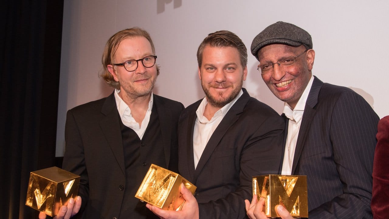 Die Regisseure Kai Wessel (l-r), Marvin Kren und Ali Samadi Ahadi bei der Verleihung des Deutschen Regiepreises "Metropolis".