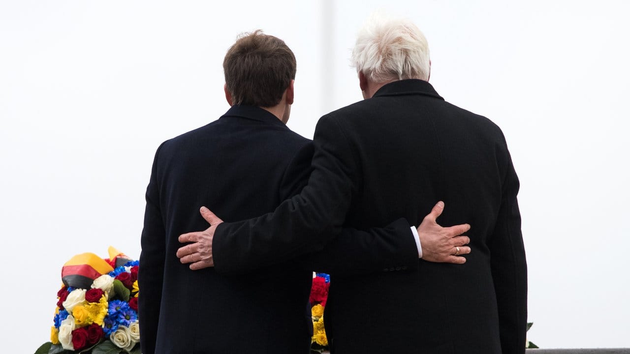 Bundespräsident Frank-Walter Steinmeier und der französische Präsident Emmanuel Macron weihen im Elsass gemeinsam weihten das erste deutsch-französische Museum zum Ersten Weltkrieg ein. Bundespräsident Frank-Walter Steinmeier und der französische Präsident Emmanuel Macron weihen im Elsass gemeinsam weihten das erste deutsch-französische Museum zum Ersten Weltkrieg ein.