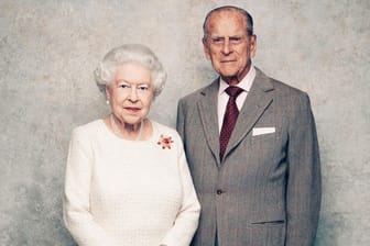 Königin Elizabeth und Prinz Philip: Das royale Ehepaar feiert seinen 70. Hochzeitstag.