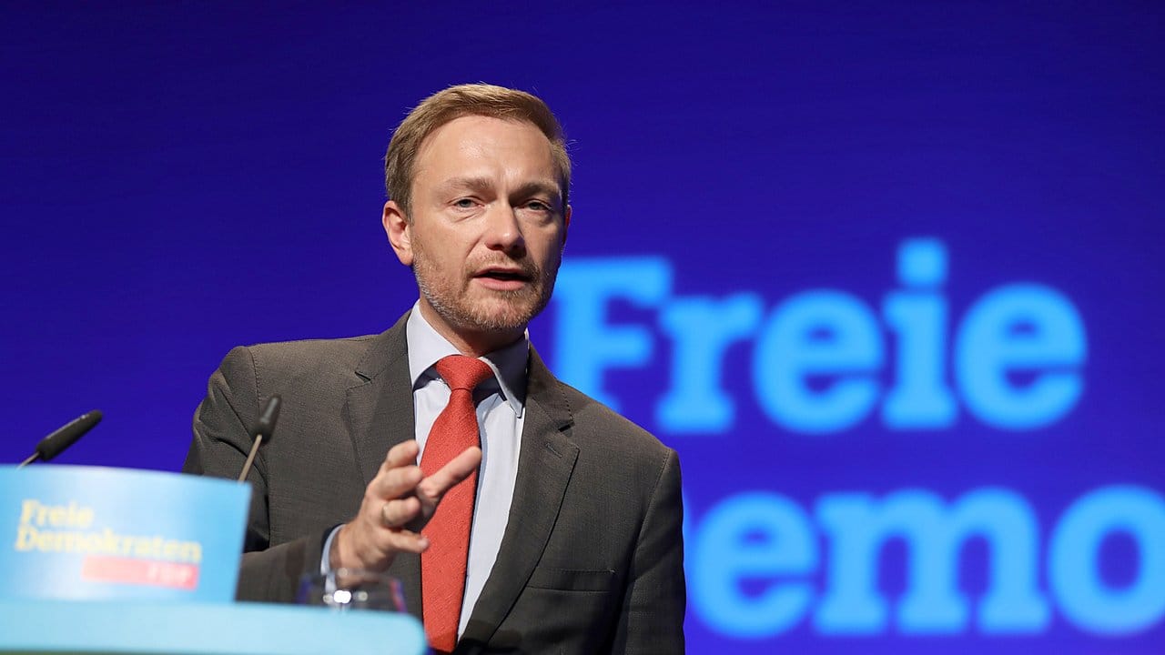 Die nordrhein-westfälische FDP ist zu einem Landesparteitag zusammengekommen, um einen Nachfolger für Christian Lindner als Landesparteichef zu wählen.