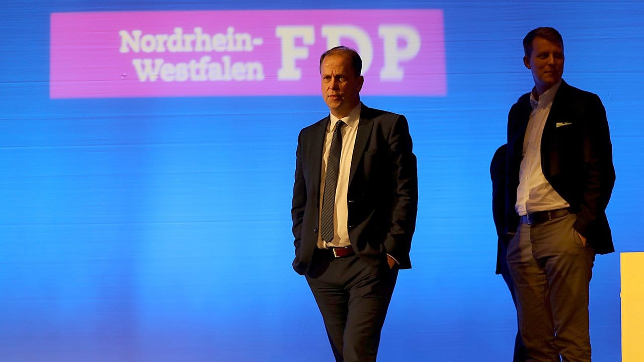 Der stellvertretende Ministerpräsident und Familienminister in NRW, Joachim Stamp kommt zum Landesparteitag.