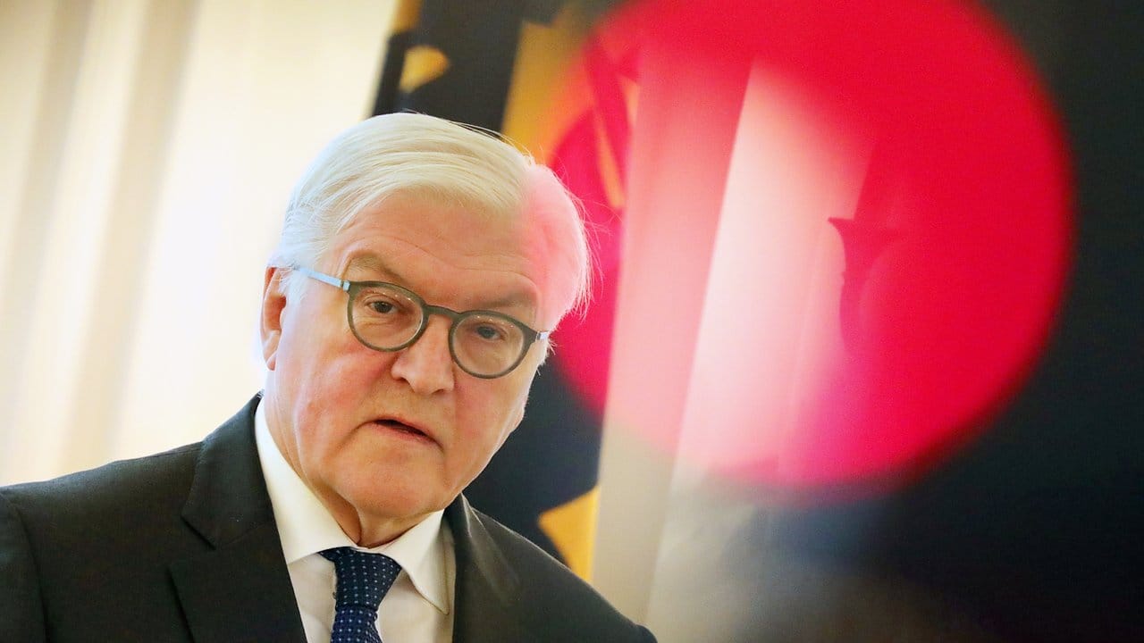 Bundespräsident Steinmeier beginnt eine neue Runde von Gesprächen mit Spitzenpolitikern. Bundespräsident Steinmeier beginnt eine neue Runde von Gesprächen mit Spitzenpolitikern.
