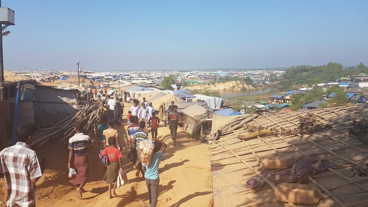 Das Rohingya-Flüchtlingslager Kutupalong in Bangladesch. Das Rohingya-Flüchtlingslager Kutupalong in Bangladesch.