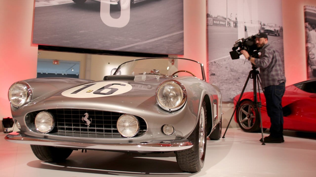 Der Le Mans-Flitzer, ein Ferrari 250 GT LWB California Spider Competizione, könnte 15 Millionen Dollar bringen.