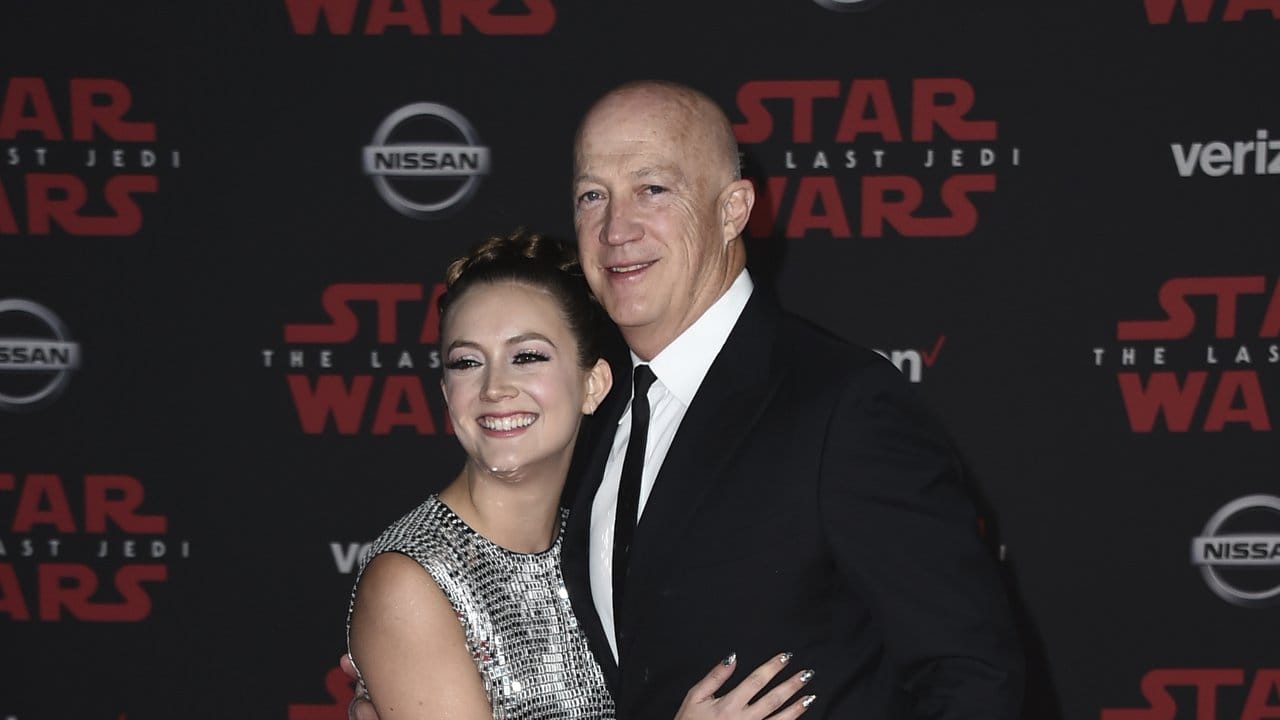 Billie Lourd, die Tochter von Carrie Fisher, kommt mit ihrem Mann Bryan Lourd zur Premiere von "Star Wars - Die letzten Jedi".